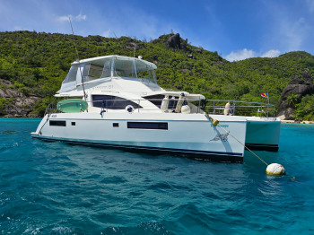 Catamaran Blue Escape, vue extérieure